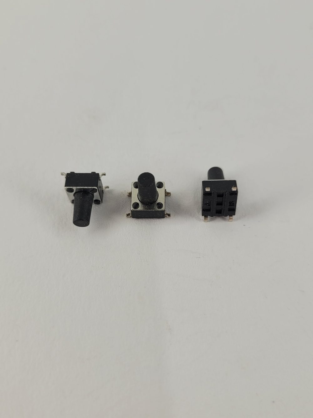 Push-button 6x6x9mm switch